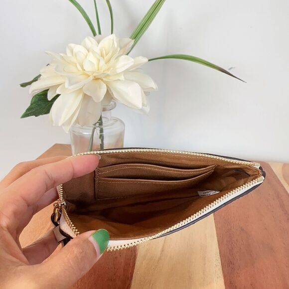 NWT Coach Corner Zip Wristlet With Floral Cluster Print - Picture 6 of 6